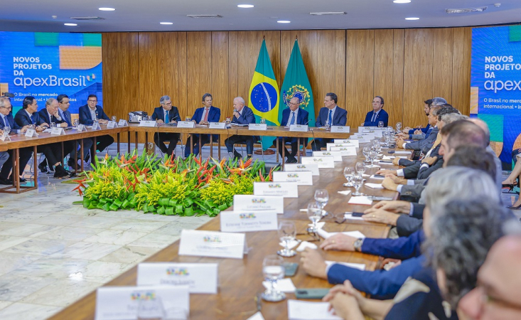 Reunião para anúncios de novos projetos da ApexBrasil