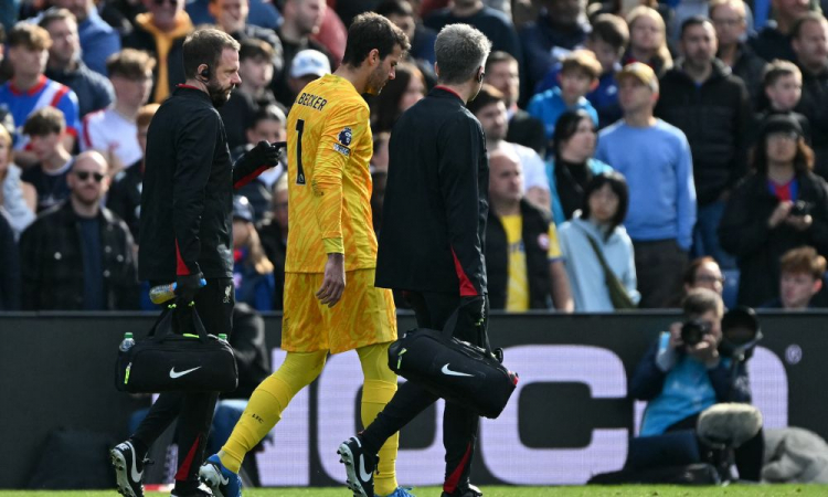 Alisson se lesiona e é cortado da seleção; Weverton, do Palmeiras, é convocado