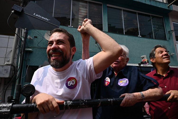 Boulos diz que Lula já tomou decisão sobre Silvio Almeida e defende que vítimas devem ser acolhidas