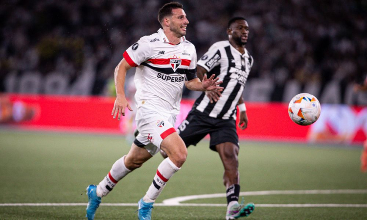 Botafogo domina primeiro tempo, mas São Paulo consegue equilibrar jogo e garantir empate sem gols na Libertadores