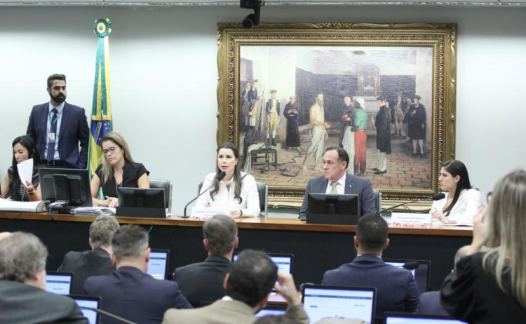 Votação do projeto da anistia do 8 de Janeiro é adiada para depois do 1º turno das eleições municipais