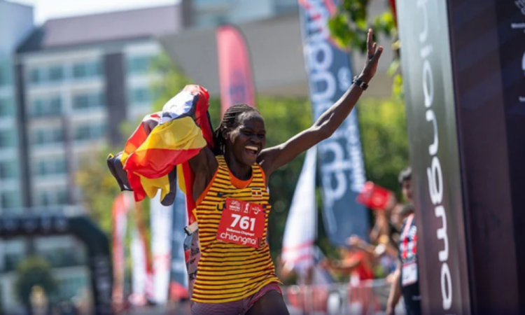 Maratonista olímpica de Uganda morre após sofrer queimaduras em ataque de namorado com gasolina