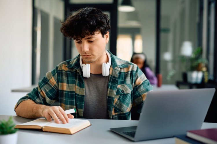 Dicas para criar um bom repertório para a redação do Enem