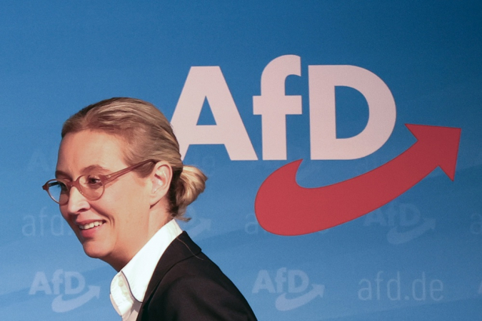 FOTODAY Berlim (Alemanha), 09/02/2024.- A vice-presidente do partido de extrema direita Alternativa para a Alemanha (AfD), Alice Weidel, chega a uma conferência de imprensa do partido AfD em Berlim, Alemanha, nesta segunda-feira. O partido de extrema direita Alternativa para a Alemanha (AfD) conquistou o primeiro lugar nas eleições estaduais na Turíngia e está apenas atrás da CDU, em segundo lugar, na Saxônia.