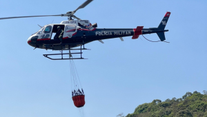 Metade dos helicópteros da PM é usada para combate às queimadas no Estado de SP