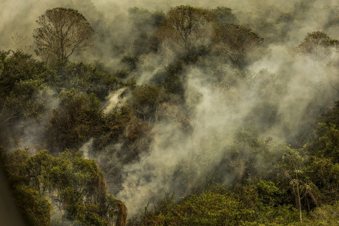 Imagens aéreas mostram áreas devastadas pelo fogo no Pantanal