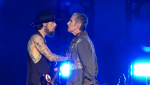 Dave Navarro e Perry Farrell, do Jane's Addiction em briga