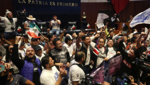 manifestação senado do méxico