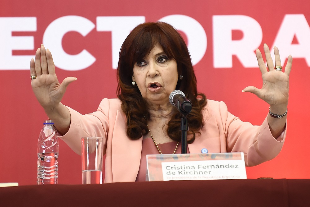 A ex-presidente argentina Cristina Fernandez de Kirchner discursa durante o evento "Realidade Política e Eleitoral na América Latina" no Centro Cultural do México Contemporâneo, na Cidade do México