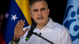 O procurador-geral da Venezuela, Tarek William Saab, faz declarações em um evento em homenagem ao Mês de Conscientização sobre o Câncer de Mama