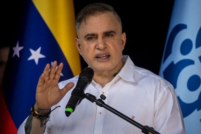 O procurador-geral da Venezuela, Tarek William Saab, faz declarações em um evento em homenagem ao Mês de Conscientização sobre o Câncer de Mama