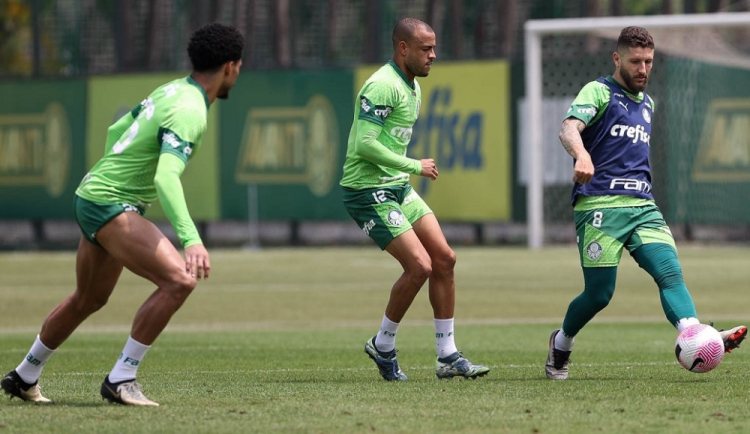 MUrilo, Mayke e Zé Rafael durante treino do Palmeiras