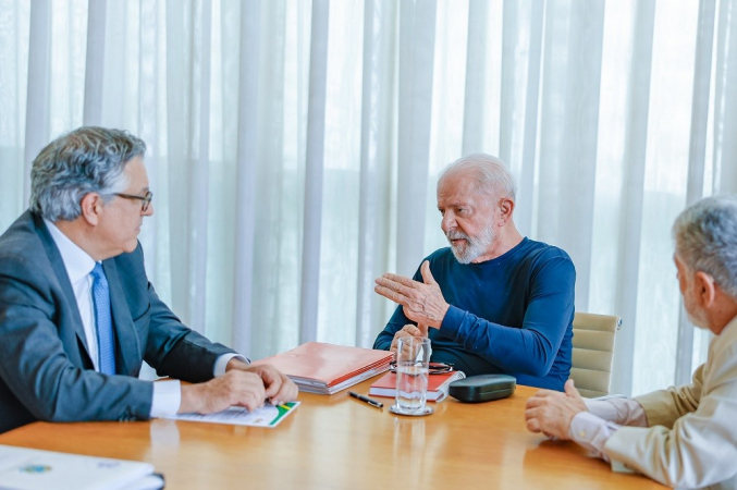 Lula em reunião com Alexandre Padilha e Celso Amorim