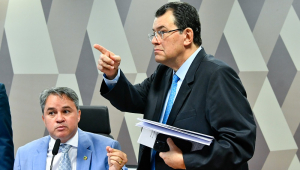 Mesa: senador Efraim Filho (União-PB); autor do Plano de Trabalho para Regulamentação da Reforma Tributária, senador Eduardo Braga (MDB-AM).