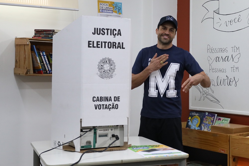 Pablo Marçal vota na zona sul de São Paulo 5 minutos antes do fechamento das urnas