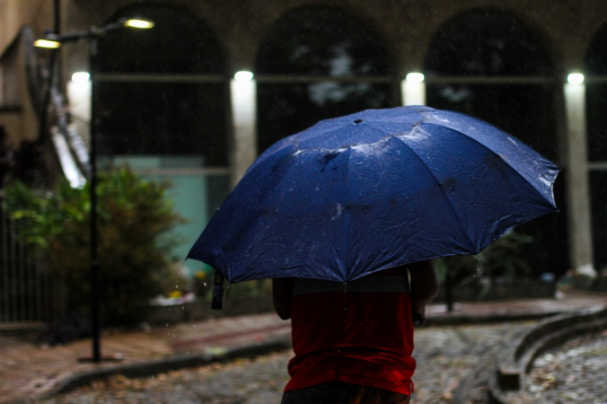 Segundo dia de chuva em Belo Horizonte depois de longa estiagem