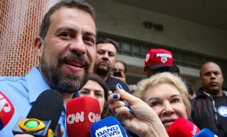 Boulos entra com ação contra Tarcísio e Nunes após governador indicar que PCC orientava voto no psolista