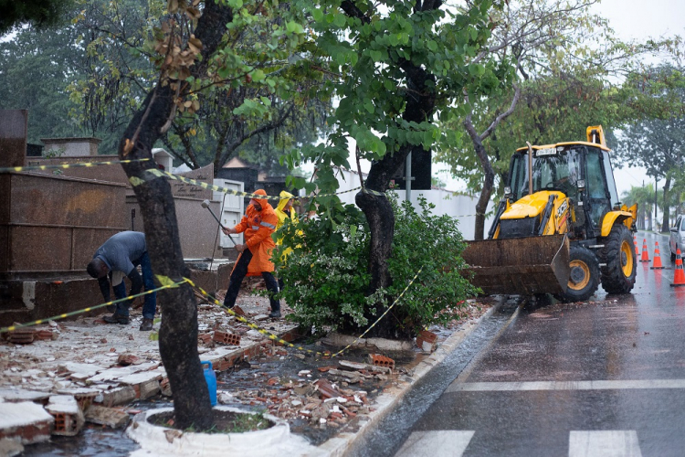 Número de mortes pela chuva no interior de São Paulo sobe para seis