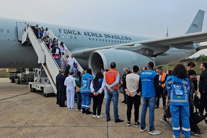 Nono voo com repatriados pousa na Base Aérea de Guarulhos