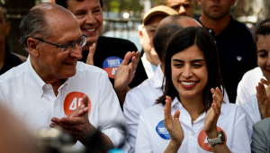 Tabata Amaral ao lado de Geraldo Alckmin