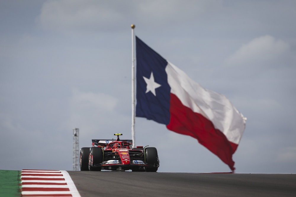 Carlos Sainz lidera treino livre do GP dos EUA de Fórmula 1