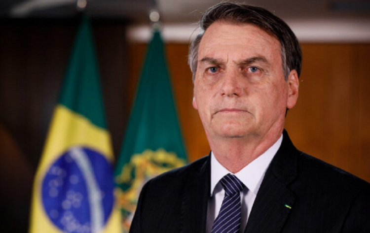 Bolsonaro se manifesta após explosões na Praça dos Três Poderes