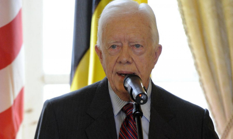 Aos 100 anos, ex-presidente Jimmy Carter vota pelo correio em Kamala ...