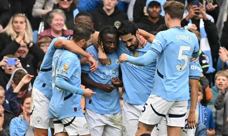 Manchester City vira jogo sobre Fulham e se aproxima do líder Liverpool no Campeonato Inglês