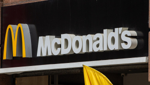 EUA: McDonald's suspende venda de hambúrguer após bactéria deixar uma pessoa morta