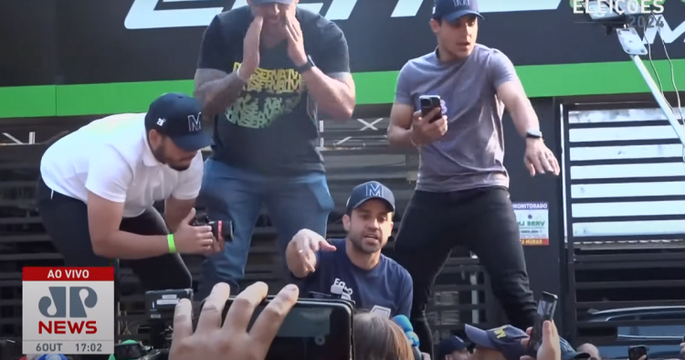 Pablo Marçal vota na zona sul de São Paulo 5 minutos antes do fechamento das urnas