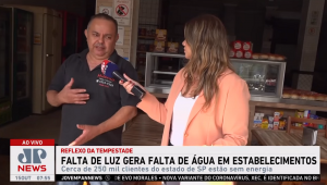 Antônio Dutra, proprietário de padaria afetada pela falta de luz, fala com a reportagem da Jovem Pan News