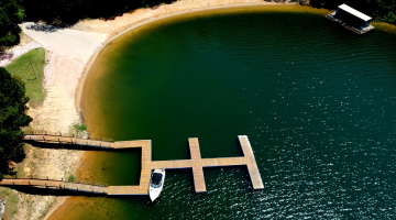 Vista da represa de Nazaré Paulista, no interior de São Paulo