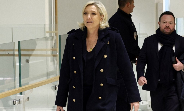 MP da França pede prisão da ex-candidata à Presidência Marine Le Pen