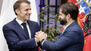 Macron e Boric no Chile