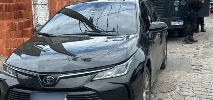 Carro da comitiva do ministro Márcio Macedo é roubado no Rio antes do G20