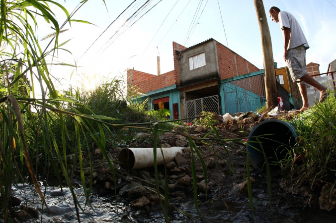 Falta de saneamento básico no bairro Sítio São Francisco, em Guarulhos (SP)