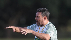 O técnico Vanderlei Luxemburgo, da SE Palmeiras, durante treinamento em Orlando, Flórida