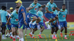 Seleção Brasileira treina no estádio do Barradão em Salvador