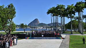 Os chefes de Estado e de Governo do G20 posam para a foto oficial, na qual não estiveram presentes o presidente dos Estados Unidos, Joe Biden, o primeiro-ministro do Canadá, Justin Trudeau, e a primeira-ministra da Itália, Giorgia Meloni