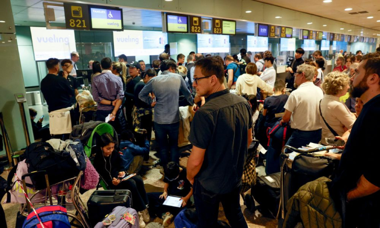 Fortes chuvas na Catalunha alagam aeroporto e estradas de Barcelona e geram cancelamentos de voos