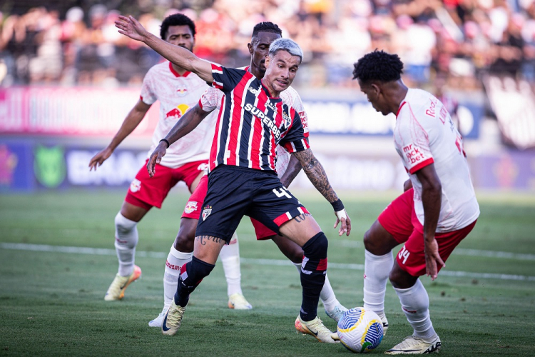 São Paulo sofre abalo, é resiliente, mas fica apenas no empate contra Red Bull Bragantino