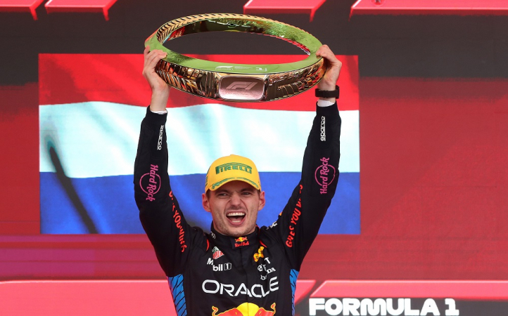 Verstappen dá show no GP de São Paulo e volta a abrir vantagem no Mundial de F-1