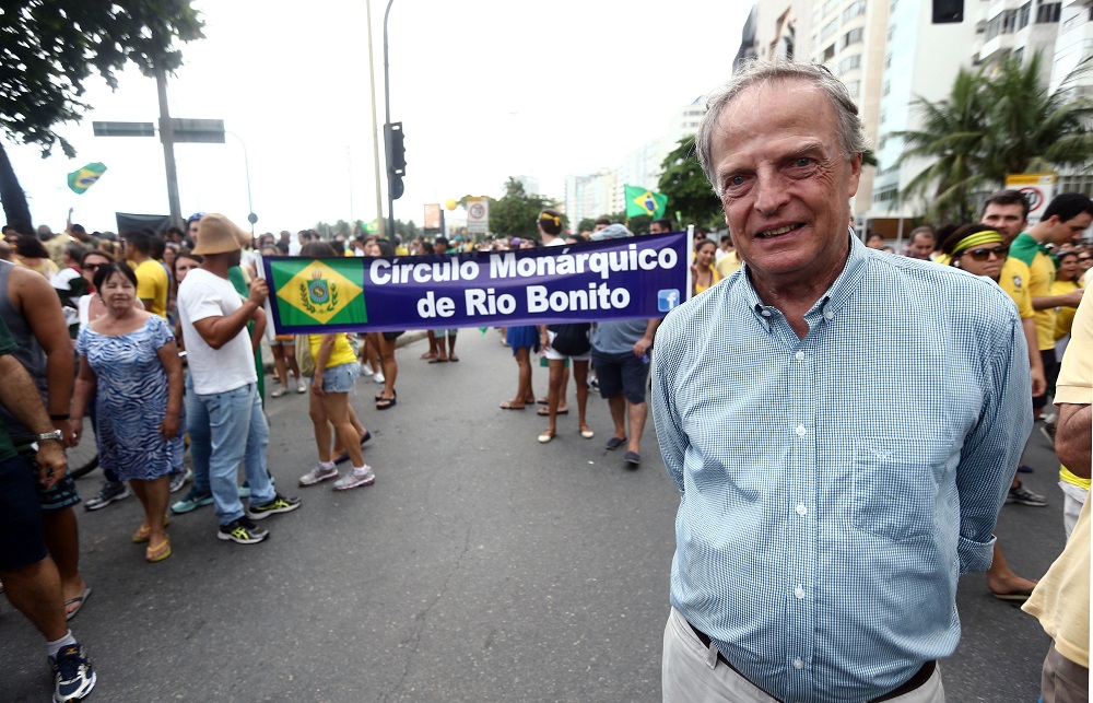 Dom Antônio de Orleans e Bragança , ele é o terceiro na linha sucessória da Monarquia Brasileira