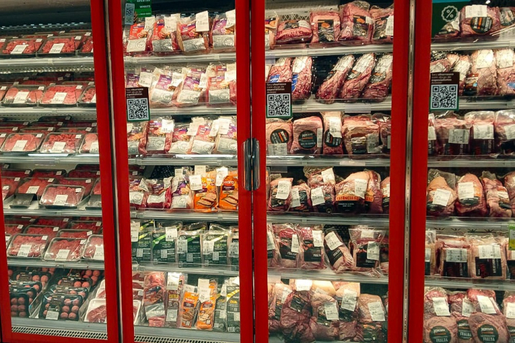 Frigoríficos retomam fornecimento de carnes ao Carrefour após retratação