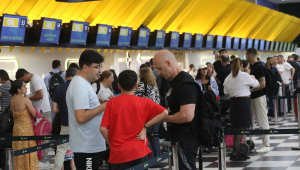 O Aeroporto de Congonhas, na zona sul de São Paulo, registra voos cancelados nesta sexta-feira, 29, após o temporal que atingiu ontem, 28, a capital paulista