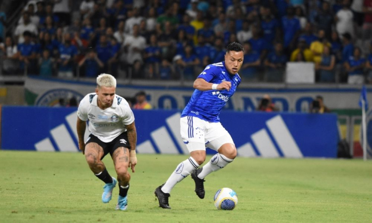 Cruzeiro e Grêmio ficam no empate em 1 a 1 no Brasileiro