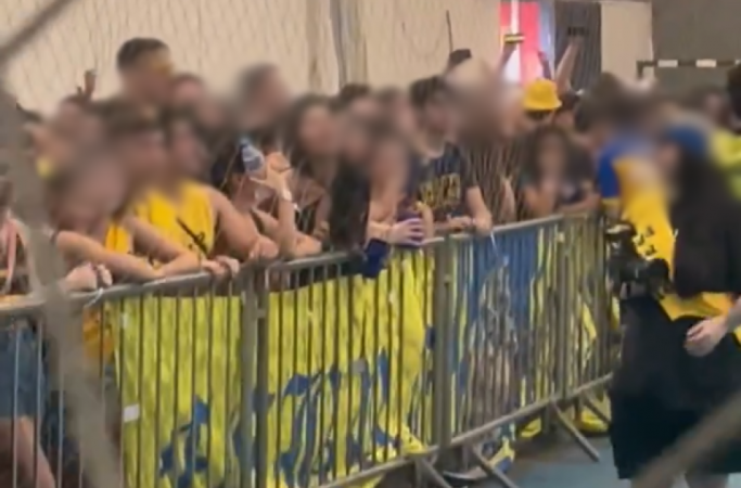 Torcida da PUC-SP durante os Jogos Jurídicos de 2024