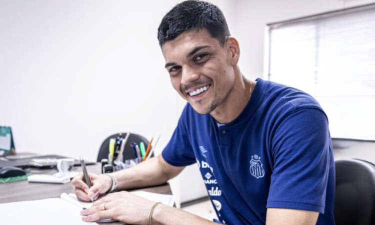 Santos anuncia renovação de Gabriel Brazão até 2028