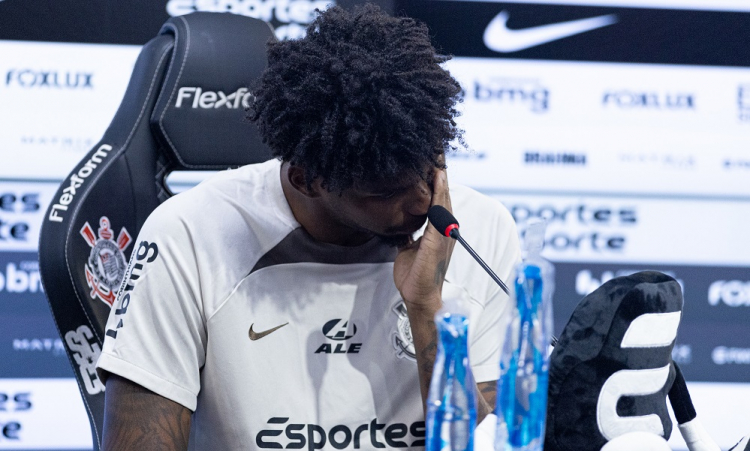 Hugo Souza se emociona após Corinthians definir compra e abre o coração: ‘Oportunidade da vida’