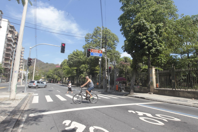 R. Visc. de Santa Isabel, 296, Vila Isabel, local onde uma ciclista foi atropelada e morta por um carro que não prestou socorr